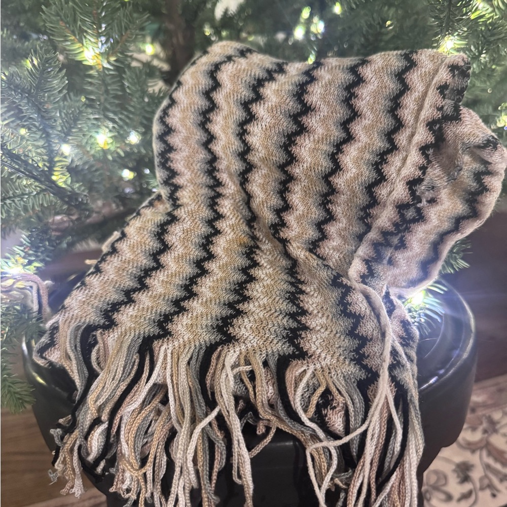 Missoni Chevron Knit Scarf in Black and Cream